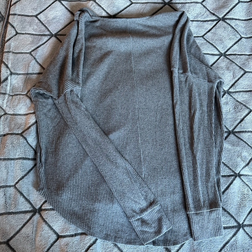 Express | Grey Ribbed Long Sleeve - Picture 3 of 5